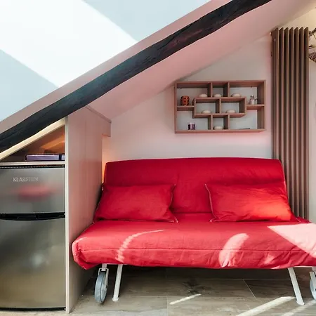 Guesthost - Multifunctional Stylish *