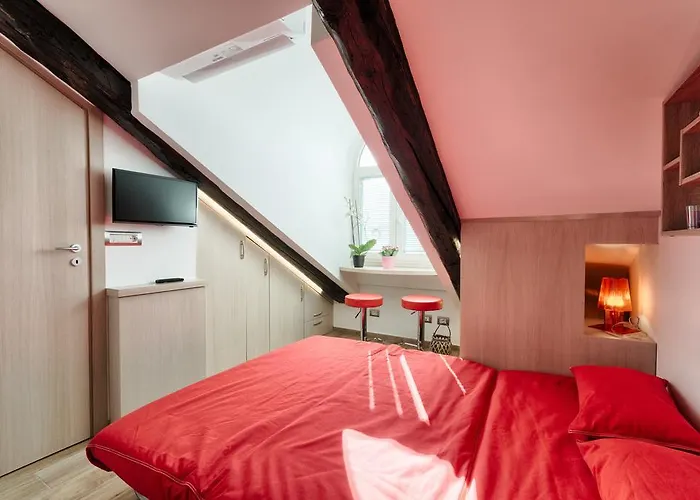 Guesthost - Multifunctional Stylish * Turim